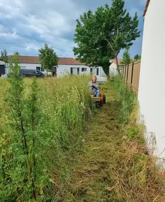 jardinier à Le Poiré-sur-Vie - image 4