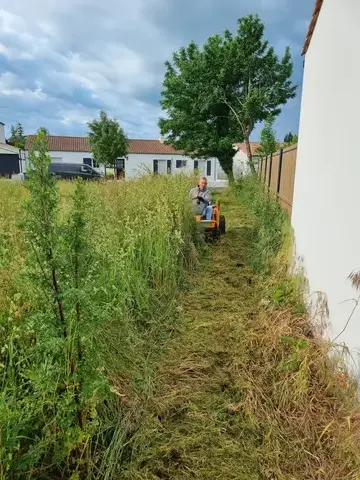 jardinier à Les Achards - image 2